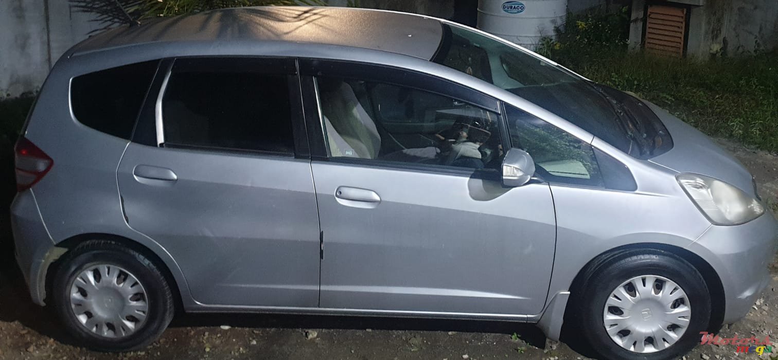 2010' Honda Fit photo #1