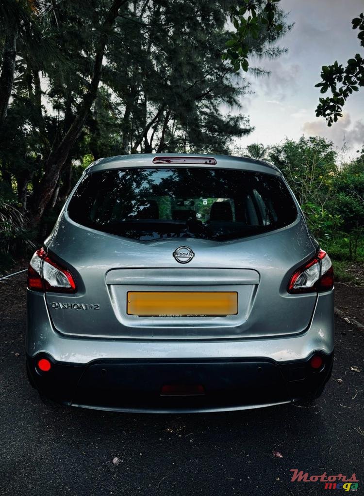 2012' Nissan Qashqai+2 photo #3