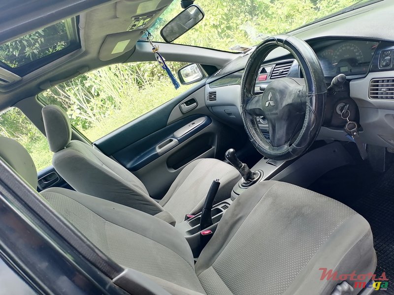 2008' Mitsubishi Lancer photo #7
