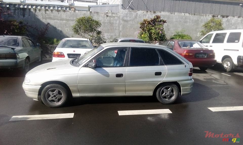 1995' Opel Astra photo #2