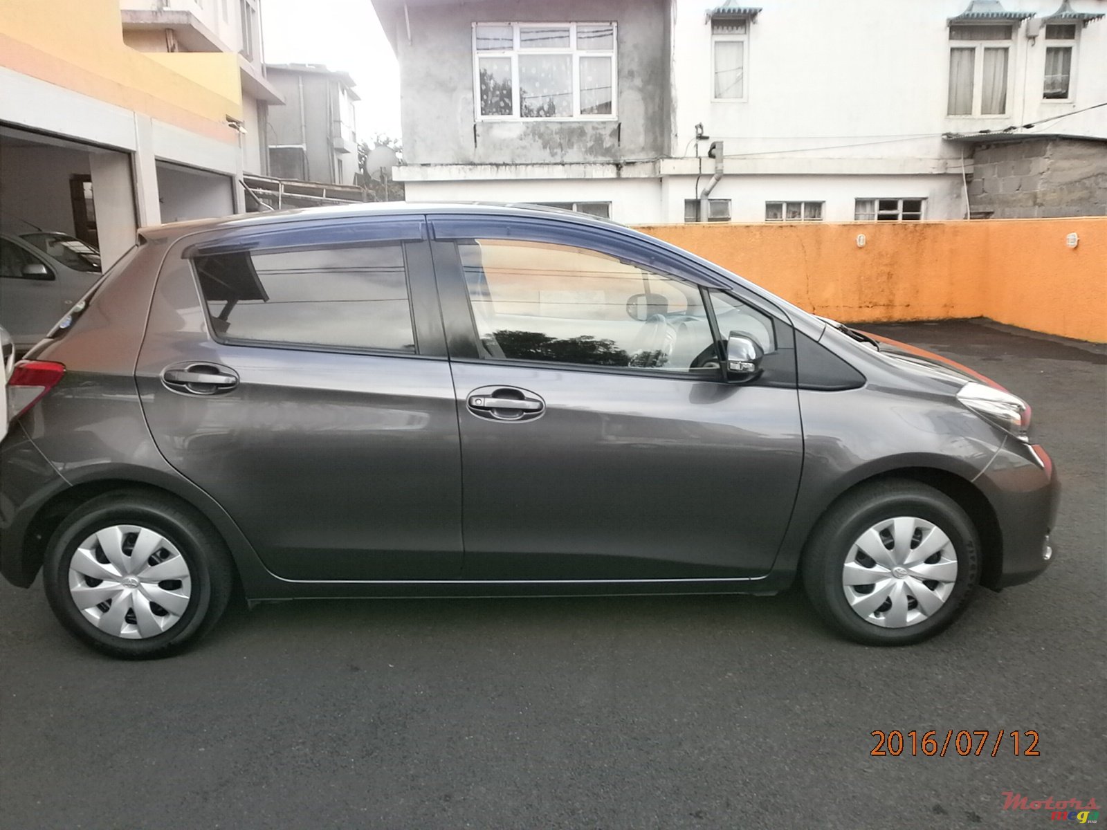 2013' Toyota Vitz photo #3