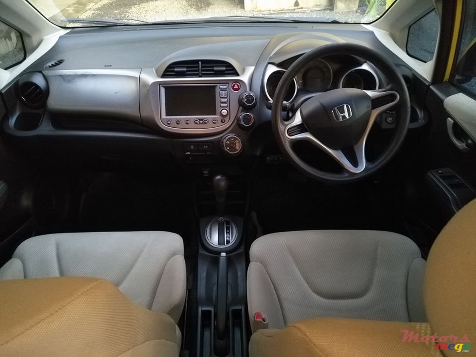 2011' Honda photo #5