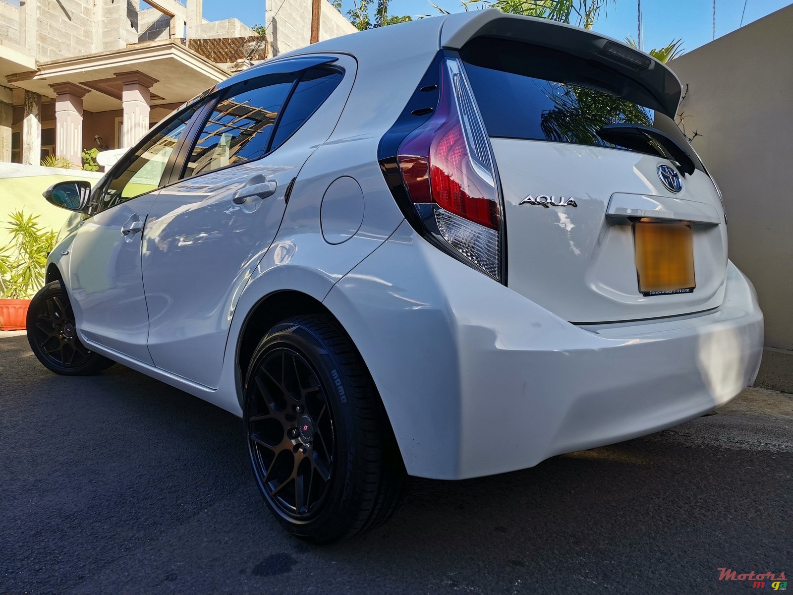 2016' Toyota Aqua photo #6