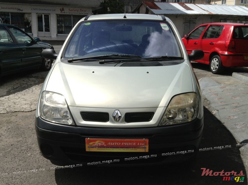 2000' Renault photo #1