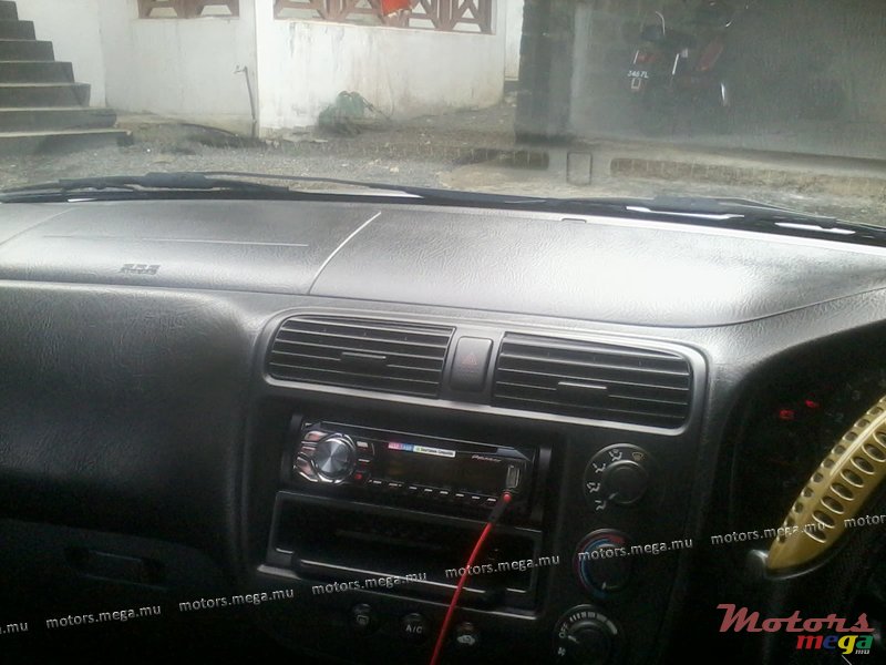 2005' Honda photo #6