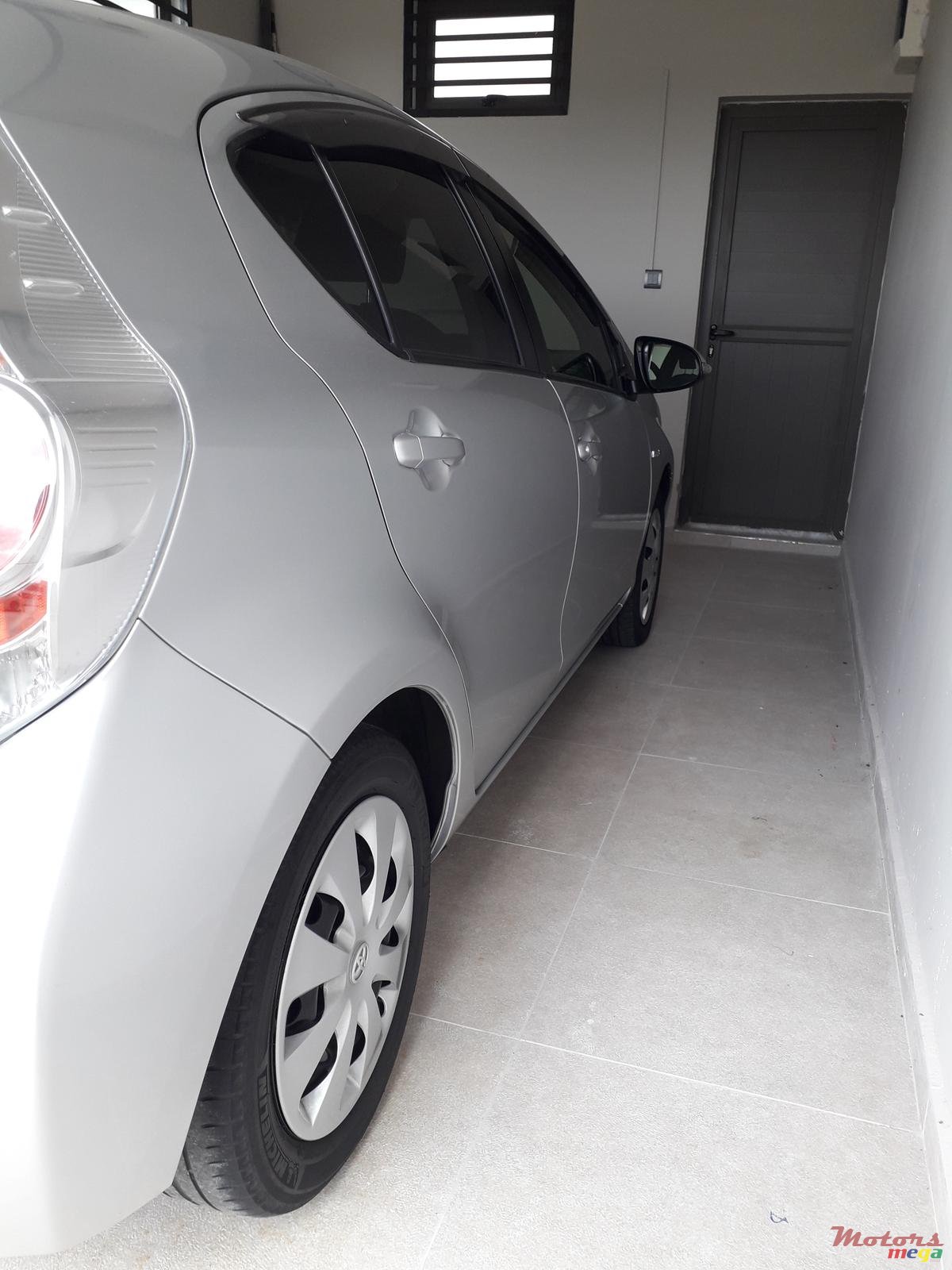 2014' Toyota Aqua photo #4