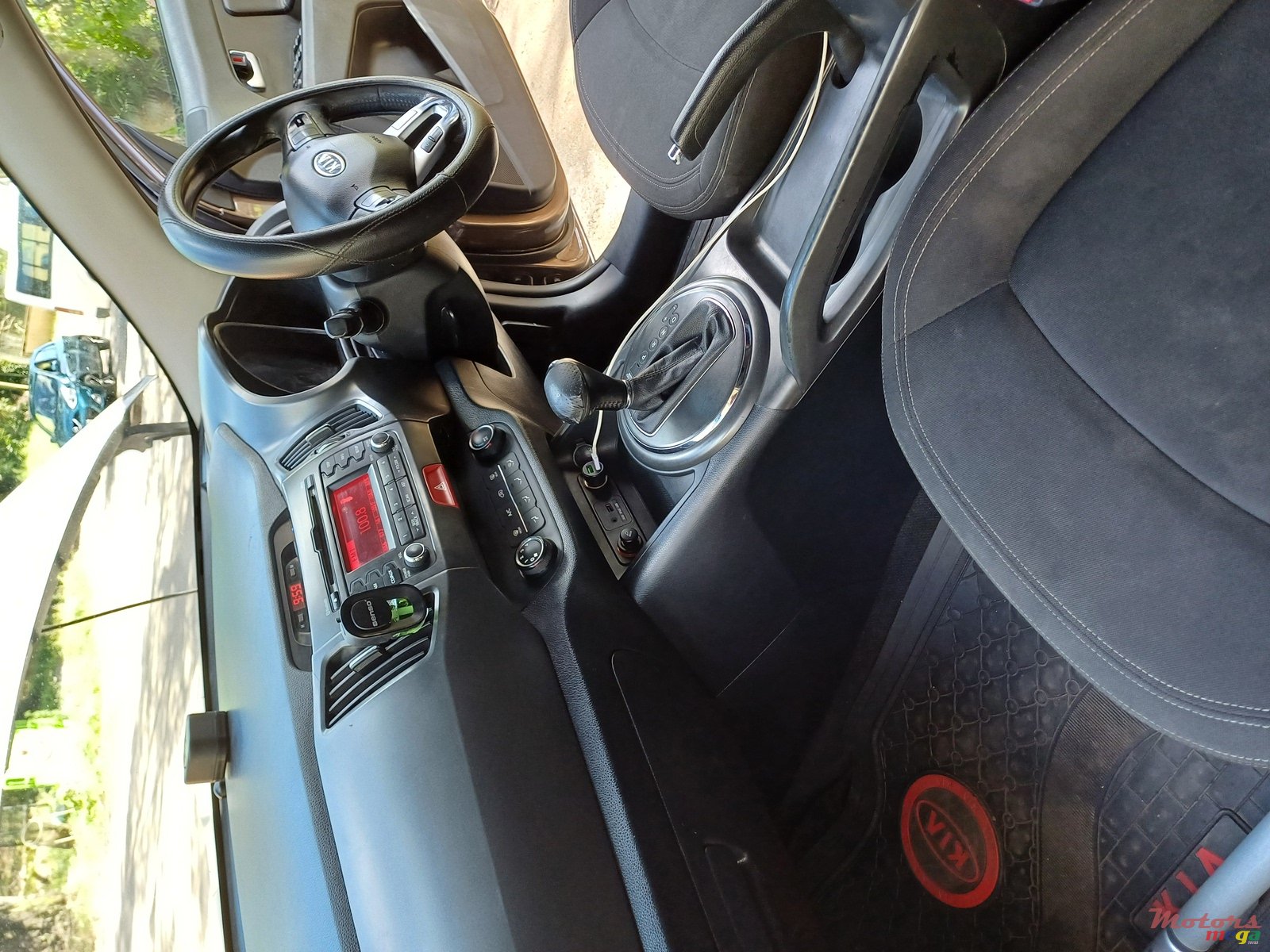 2011' Kia Sportage photo #4