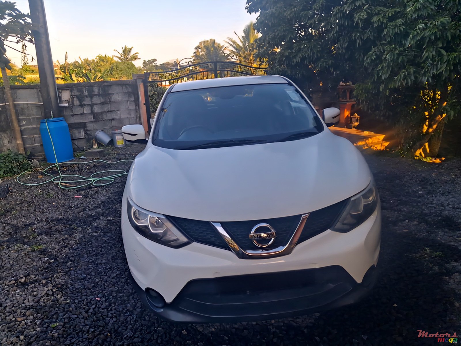 2016' Nissan Qashqai Acenta photo #2