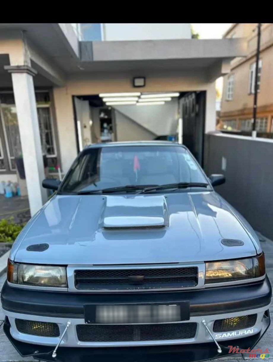 1989' Mazda 323 photo #3