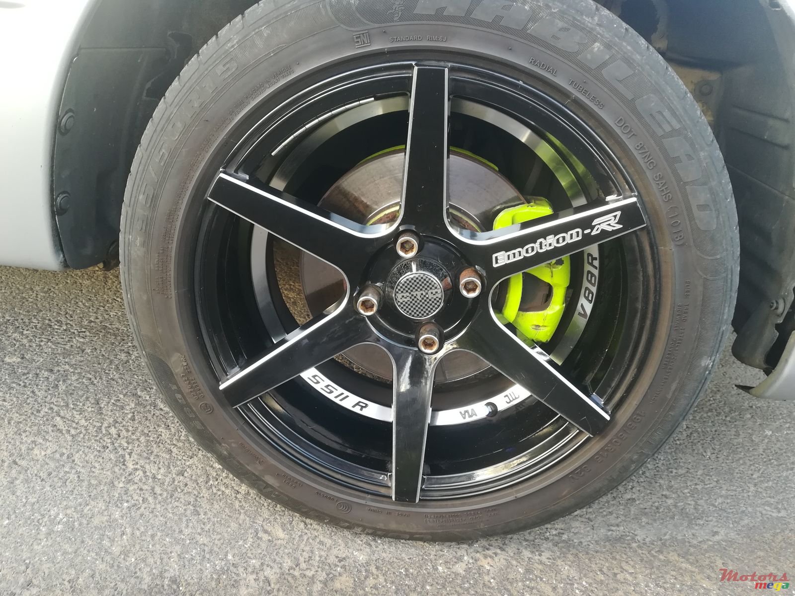 2008' Mitsubishi Lancer photo #3