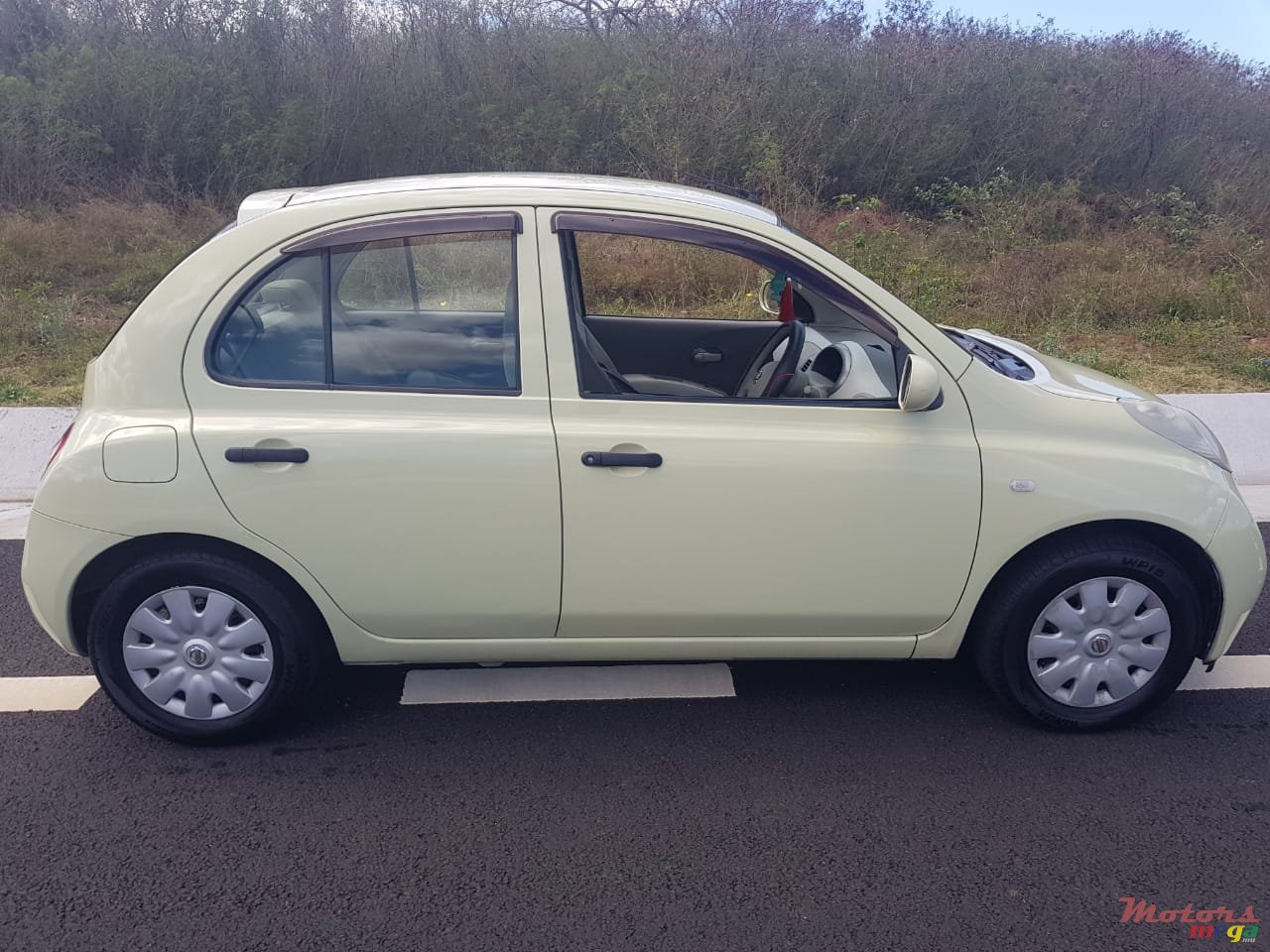 2004' Nissan March photo #5