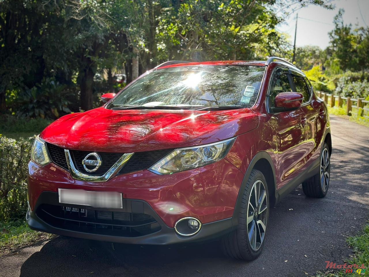 2015' Nissan Qashqai 1.6 Diesel photo #2