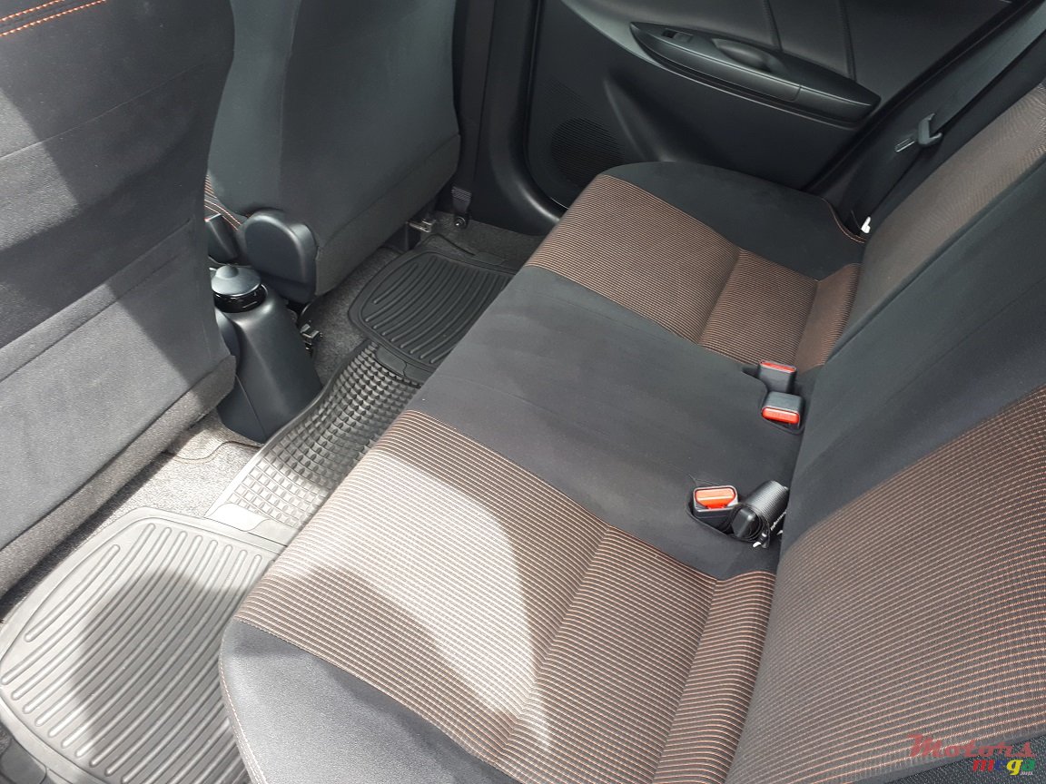 2017' Toyota Yaris None photo #5