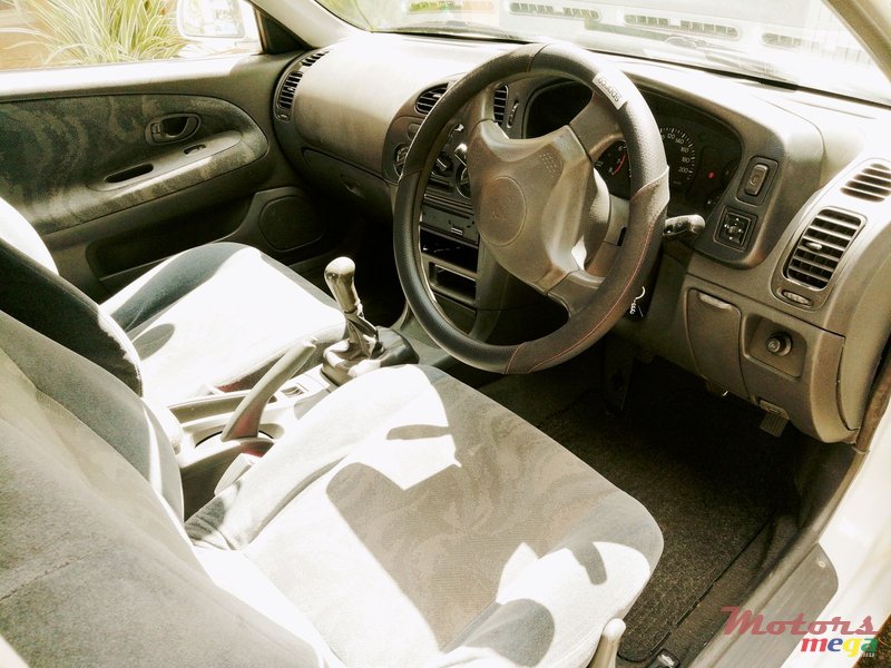 1999' Mitsubishi Lancer photo #4