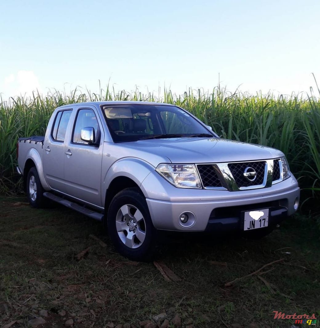 2017' Nissan Navara photo #1