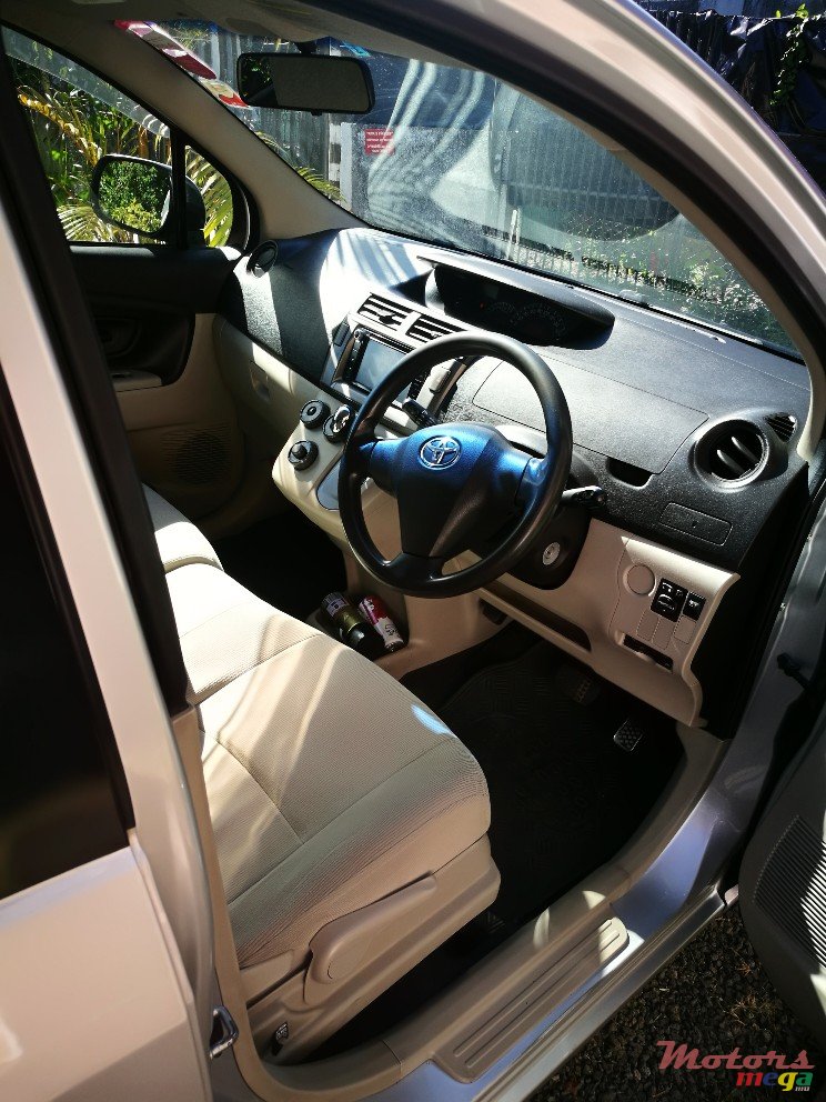 2010' Toyota Paseo Passo sette 7 seaters photo #4