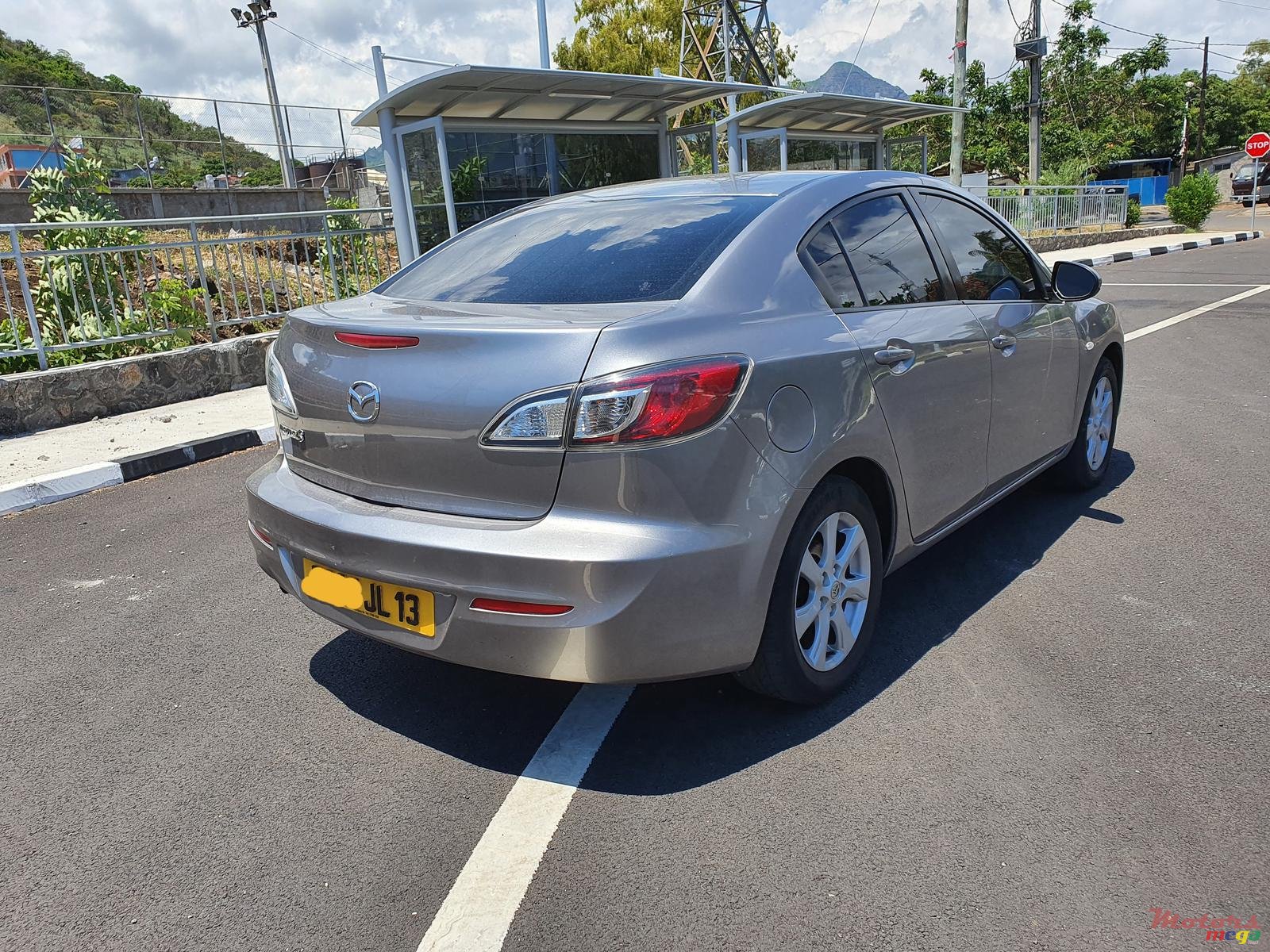 2013' Mazda photo #3