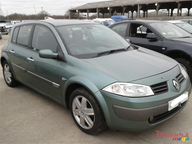 2004' Renault Megane HATCHBACK photo #1