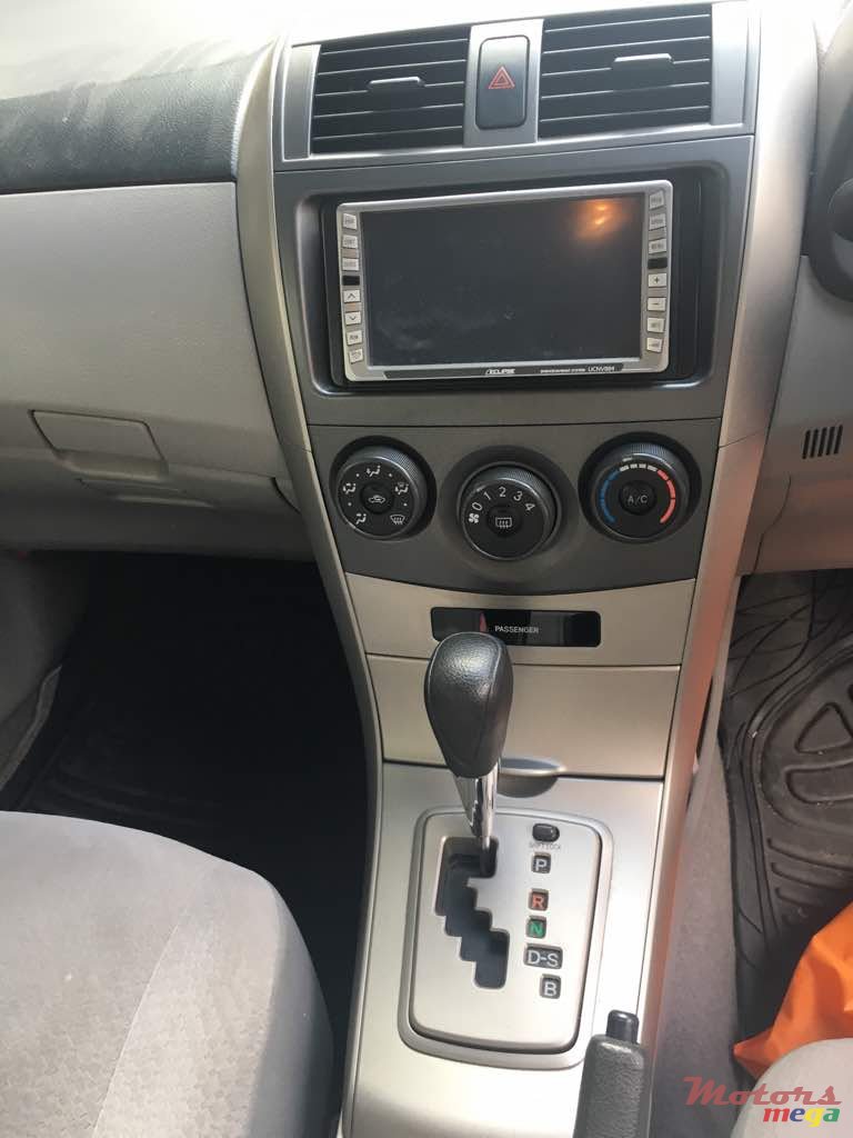 2009' Toyota Axio photo #3