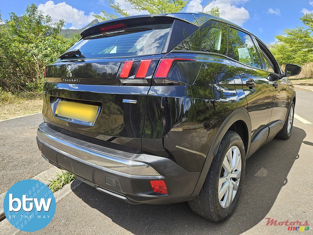 2017' Peugeot 3008 photo #3