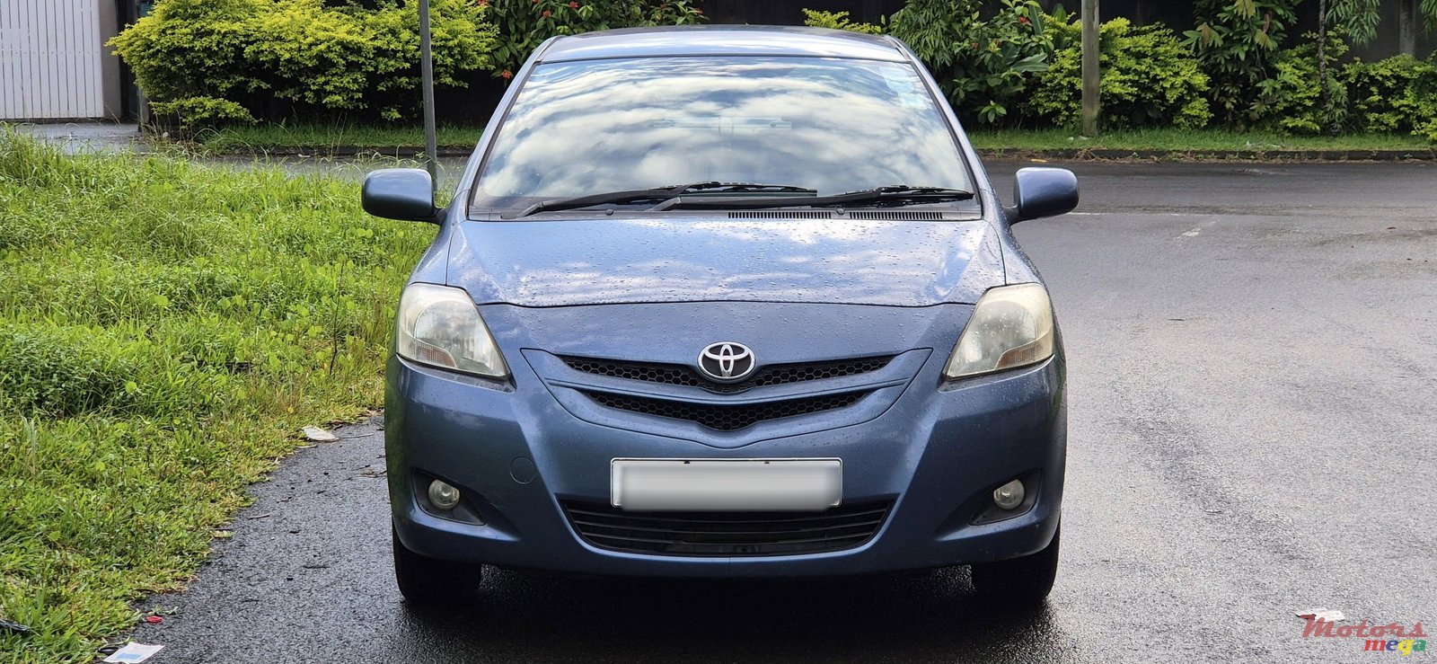 2008' Toyota Yaris photo #2