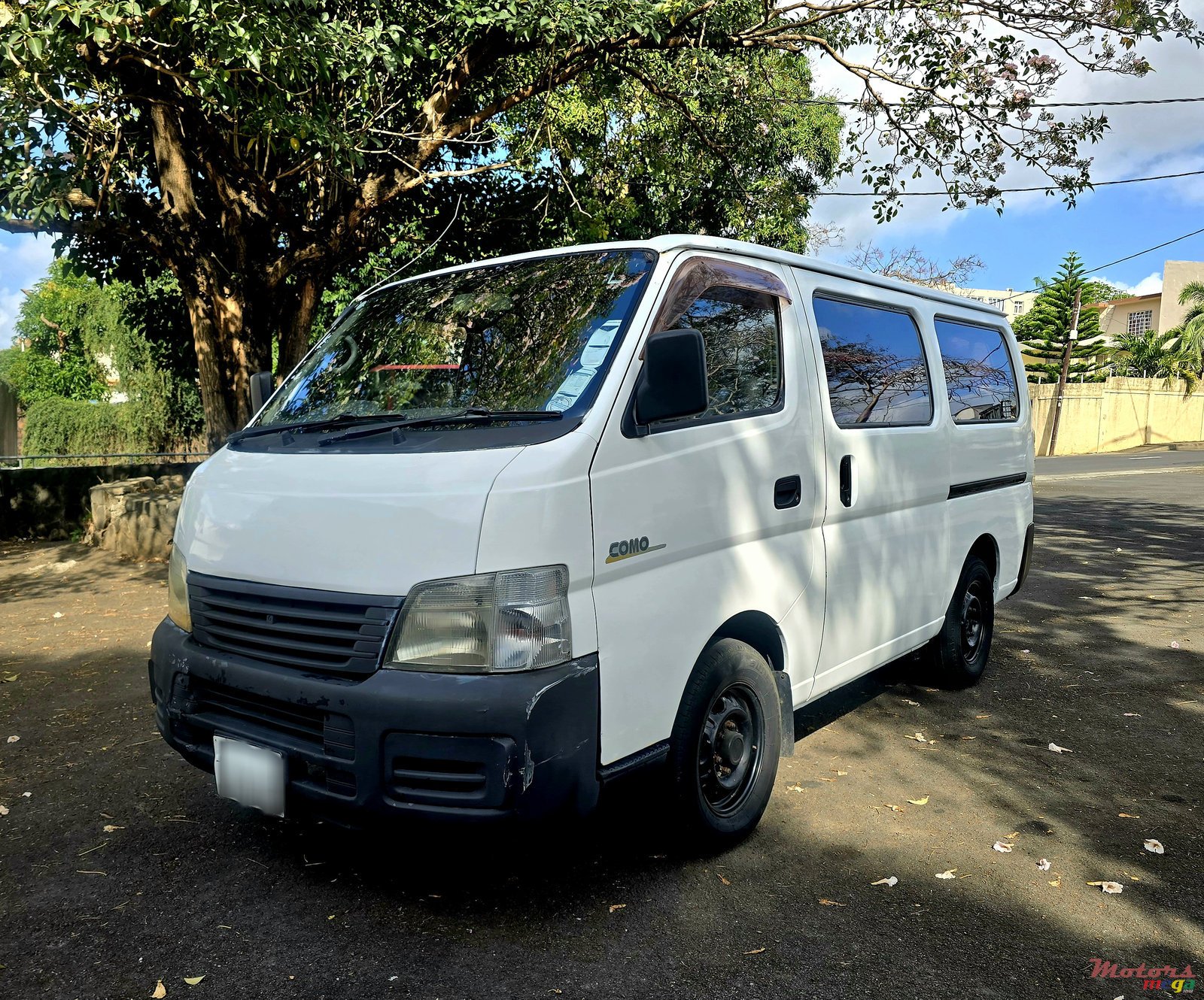 2004' Isuzu Como - Nissan Nv350 photo #1