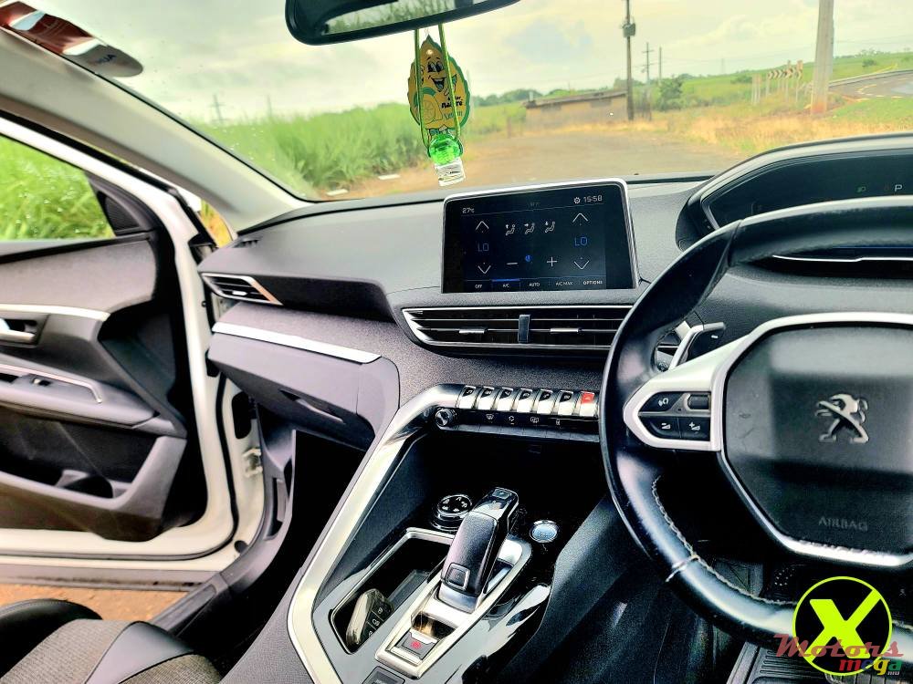 2019' Peugeot 3008 photo #5