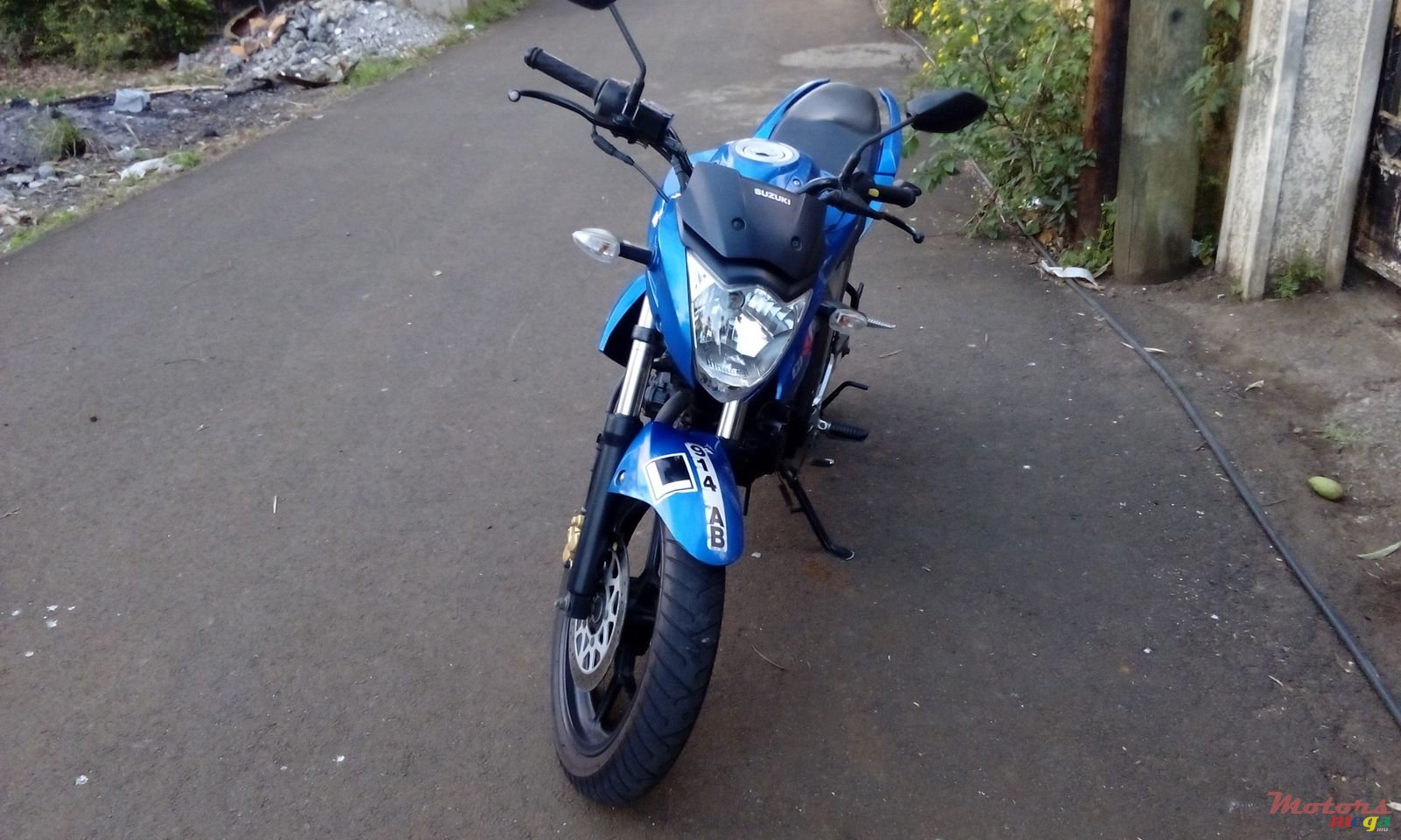 2015' Suzuki Gixxer photo #3