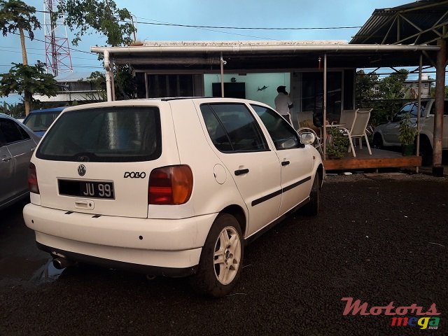 1999' Volkswagen Polo photo #6