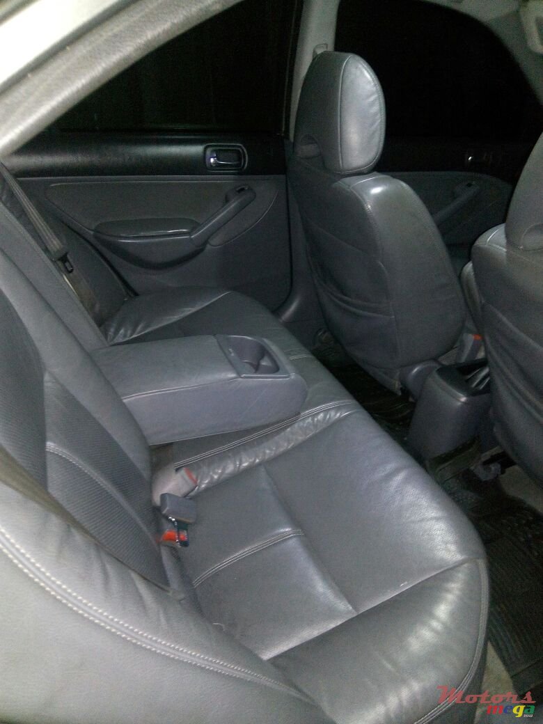 2005' Honda Civic Vtec Es8 photo #5