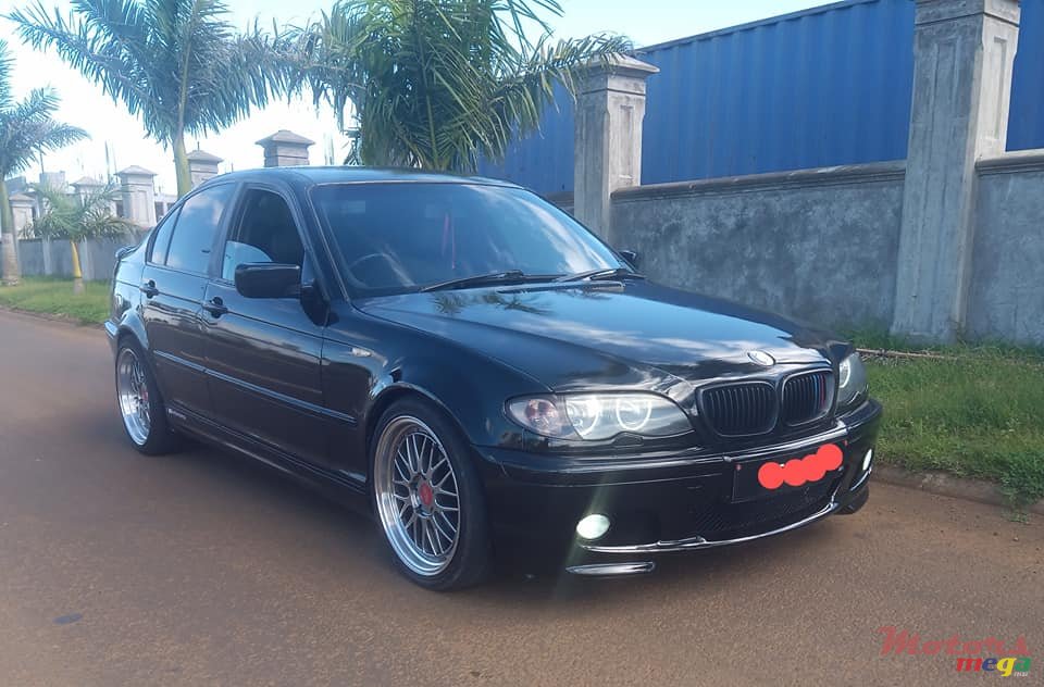 2002' BMW 3 Series 320i photo #1