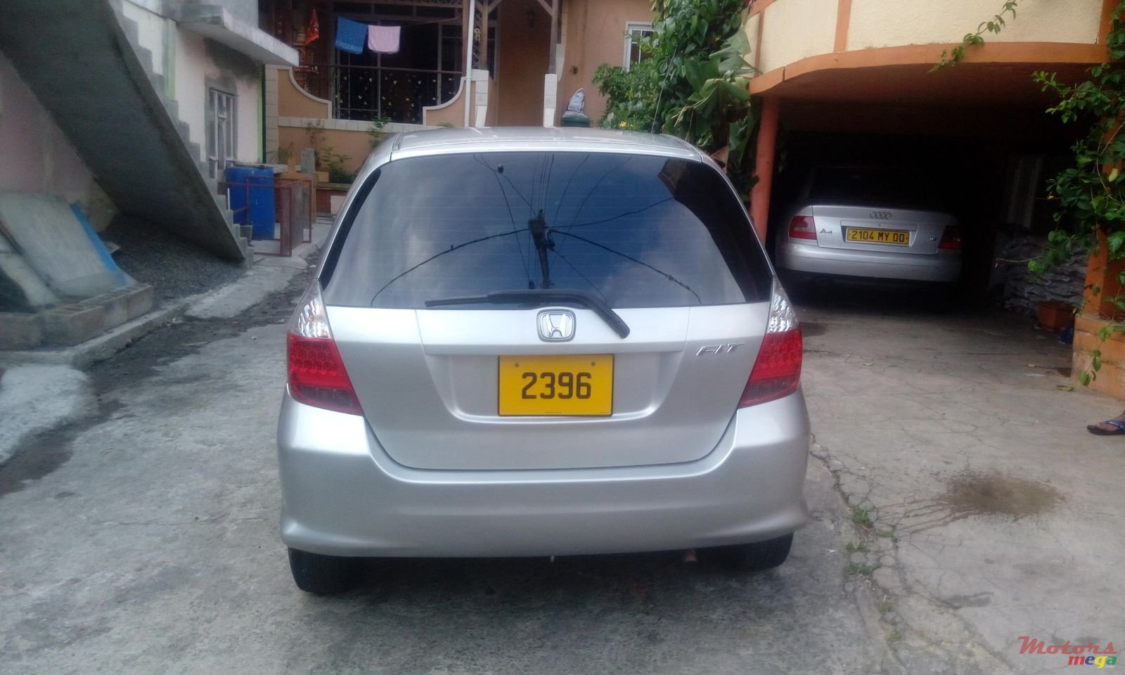 2006' Honda fit photo #1