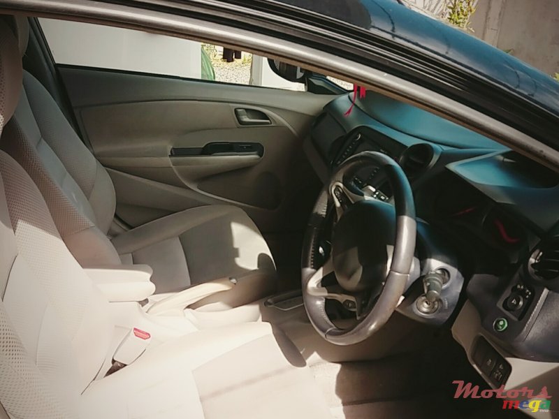 2009' Honda Insight photo #5