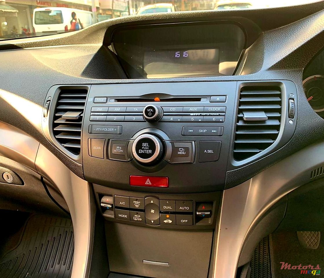 2008' Honda Accord photo #3