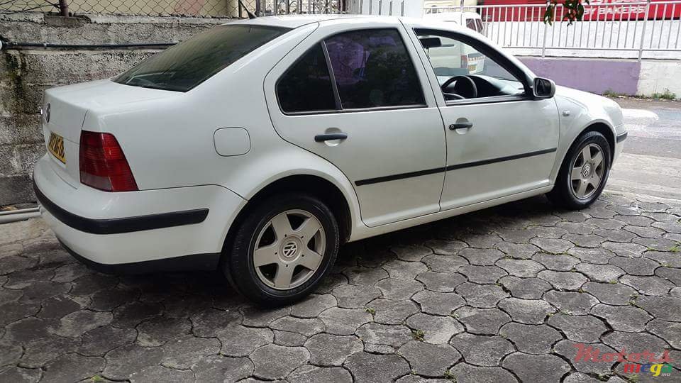 2000' Volkswagen photo #2