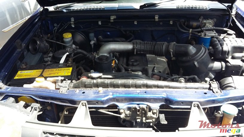 2008' Nissan Navara photo #3