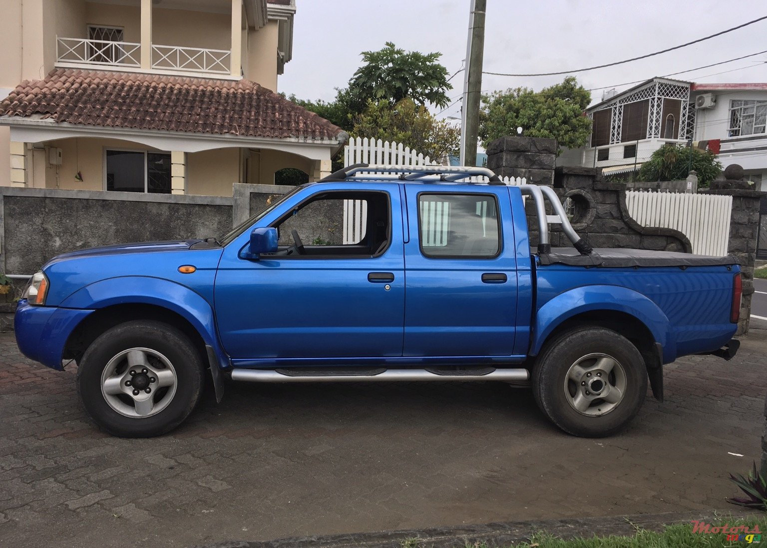 2004' Nissan photo #1