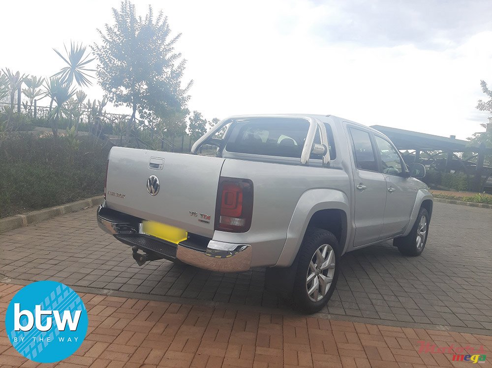 2018' Volkswagen Amarok 4X4 V6 TDI photo #4