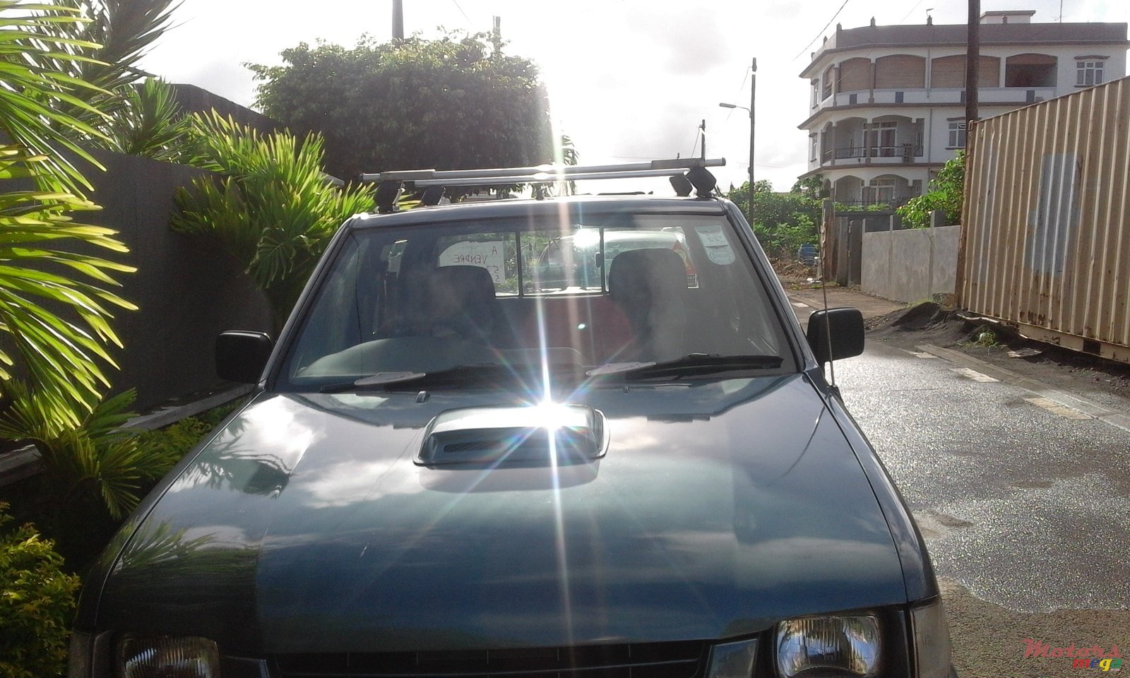 2001' Isuzu i-Series photo #2