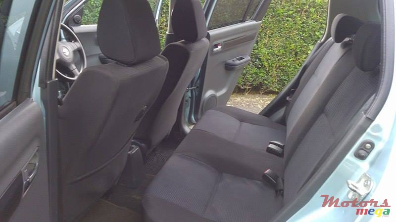 2007' Suzuki Swift photo #6