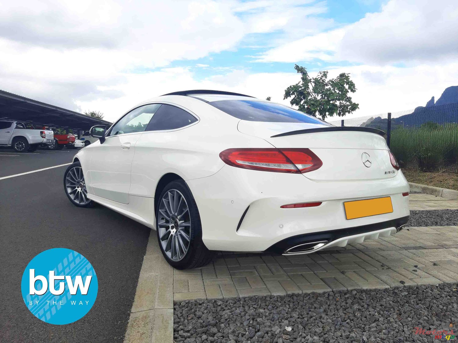 2017' Mercedes-Benz C-Class photo #3