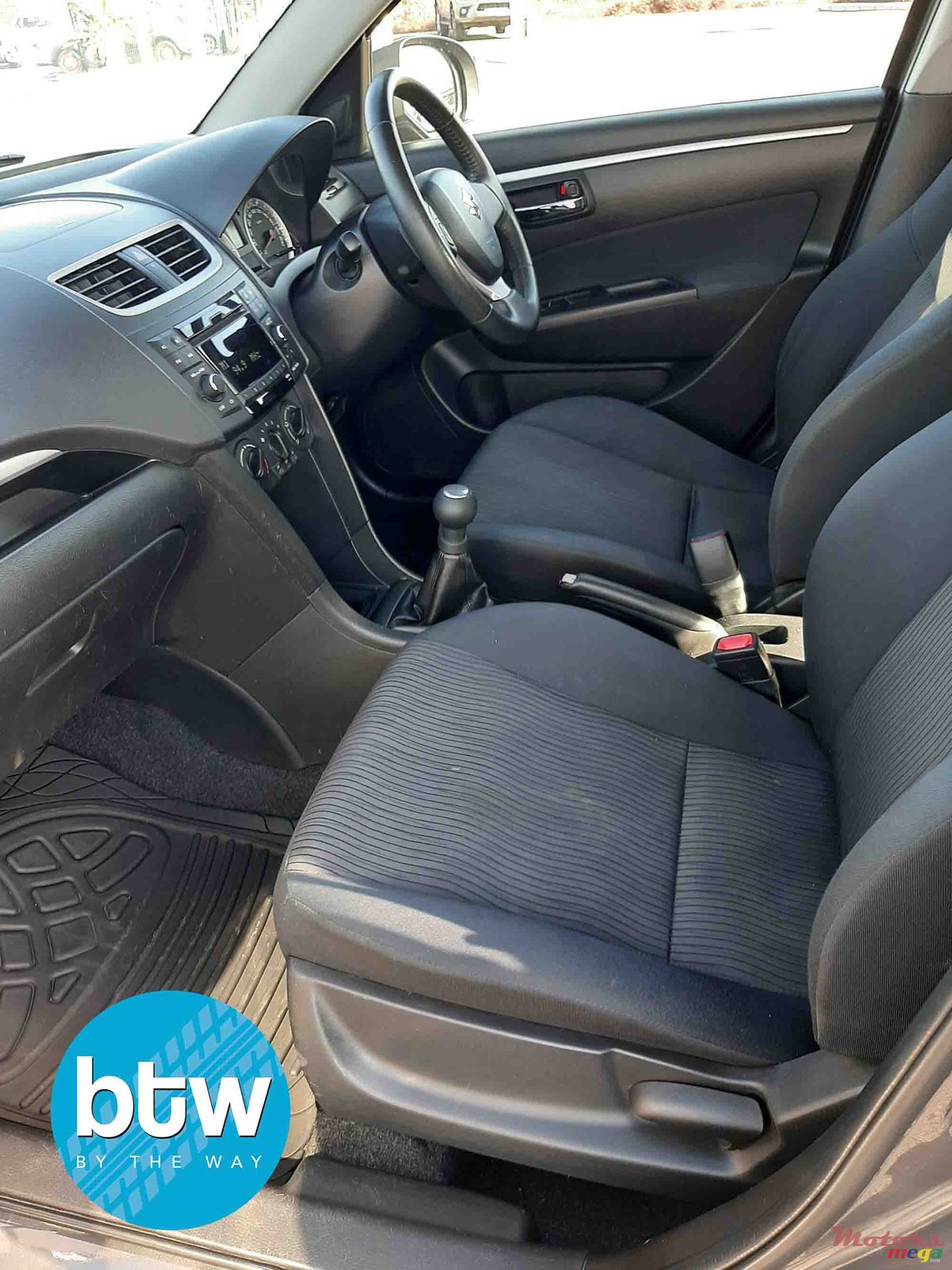 2013' Suzuki Swift photo #5