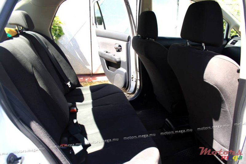 2007' Nissan photo #6