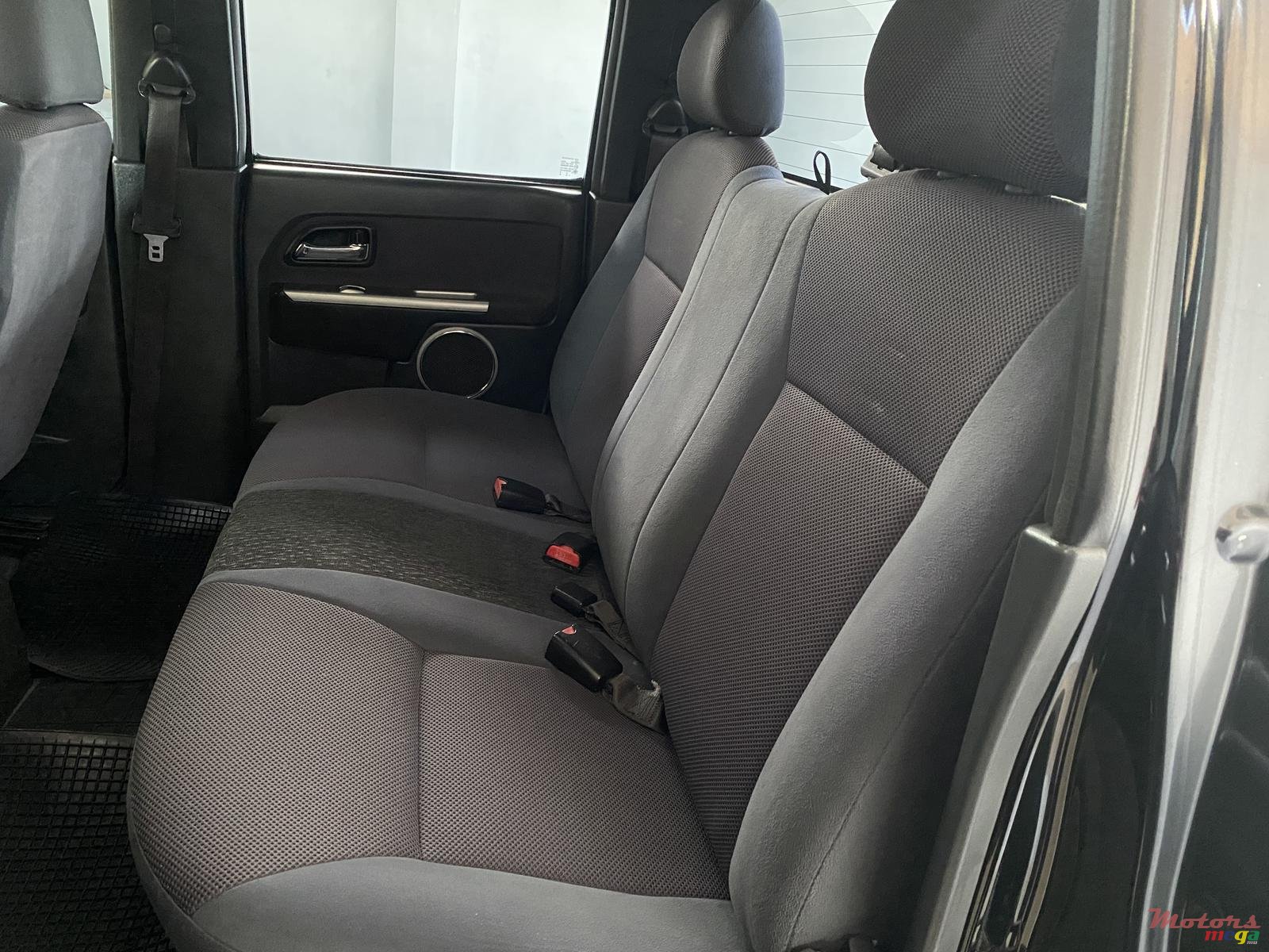 2011' Isuzu D-Max photo #6