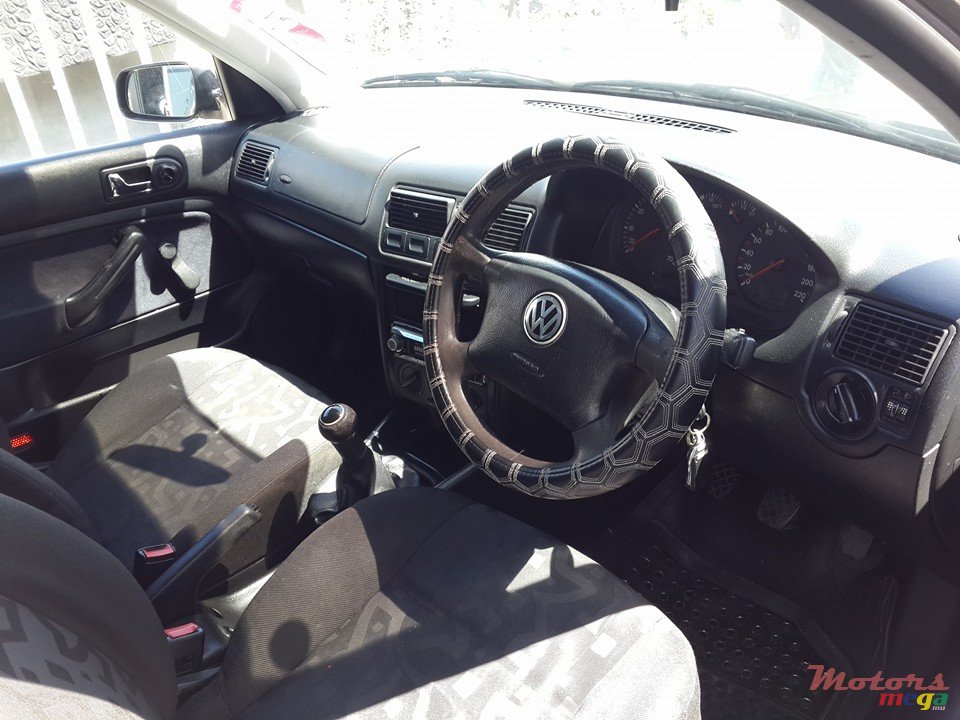 1999' Volkswagen Golf IV MK4 photo #3