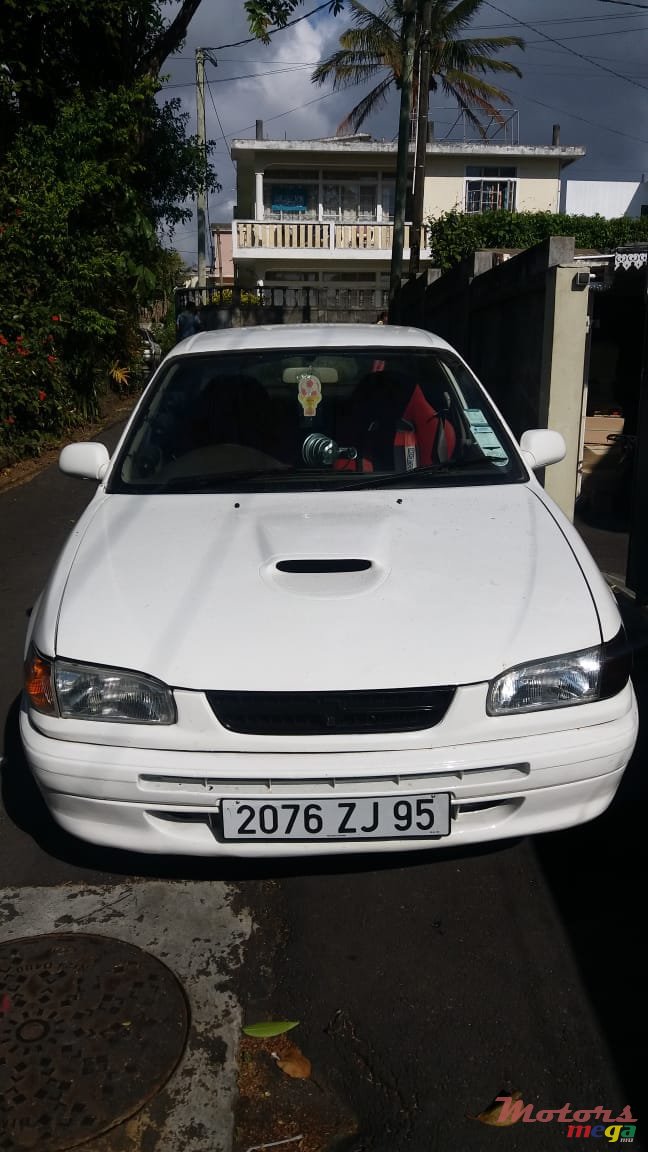 1995' Toyota Corolla photo #1