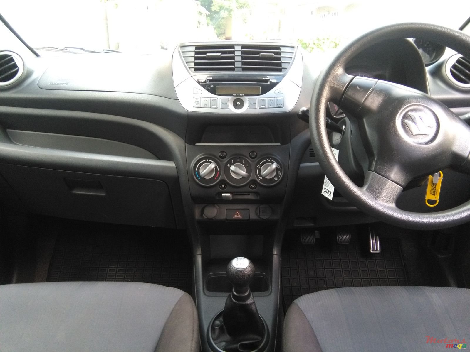 2013' Suzuki Celerio photo #3