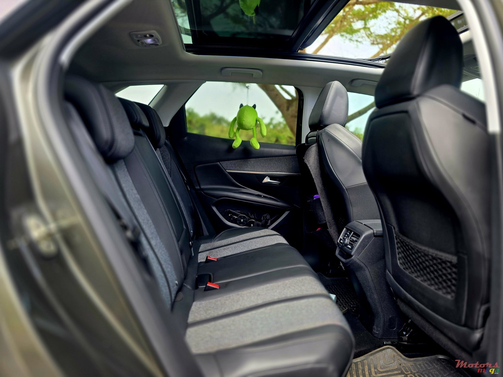 2018' Peugeot 3008 Allure photo #7