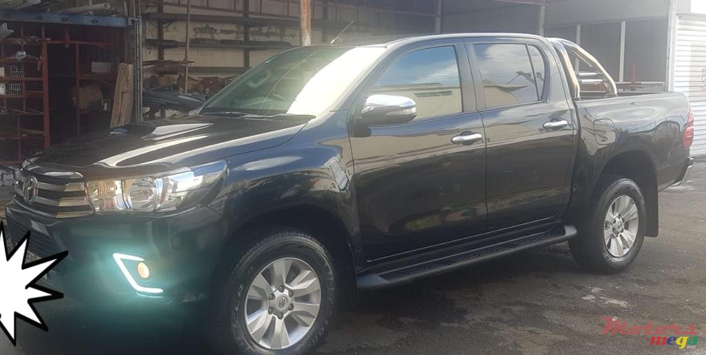 2017' Toyota Hilux photo #4