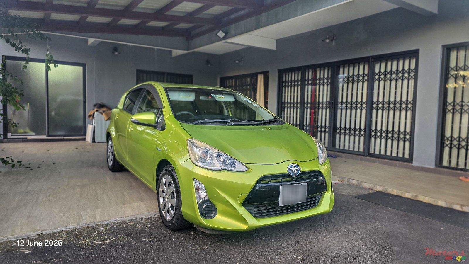 2015' Toyota Aqua photo #5